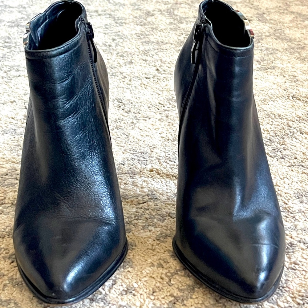 VINCE CAMUTO LEATHER BLACK ANKLE BOOTS WITH GOLD ACCENT - Picture 2 of 7